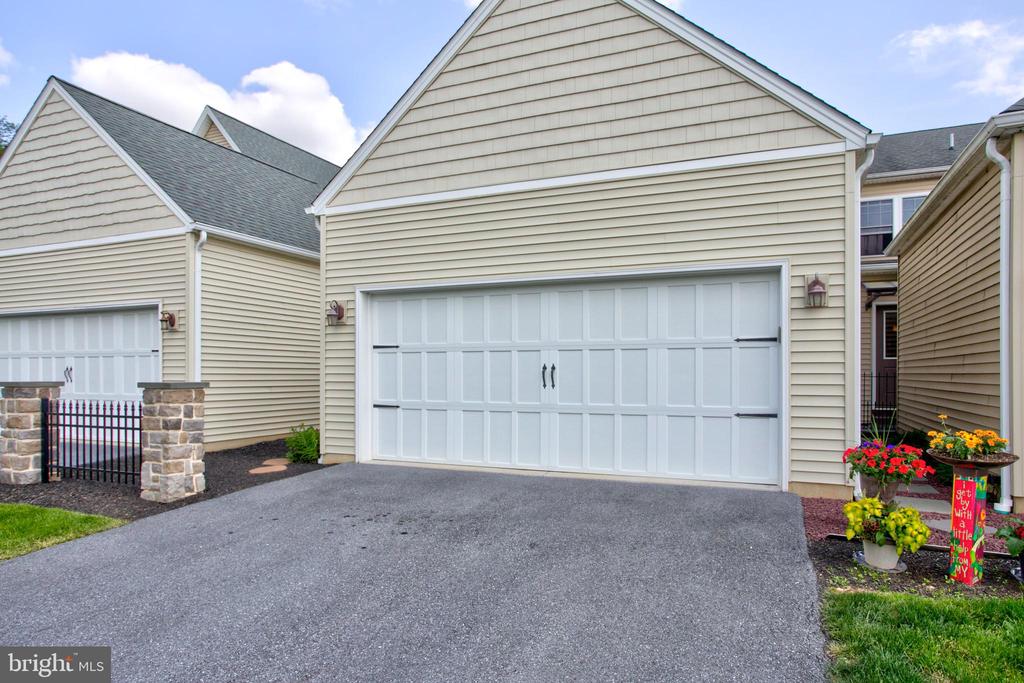 2589 CAMAS LANE
