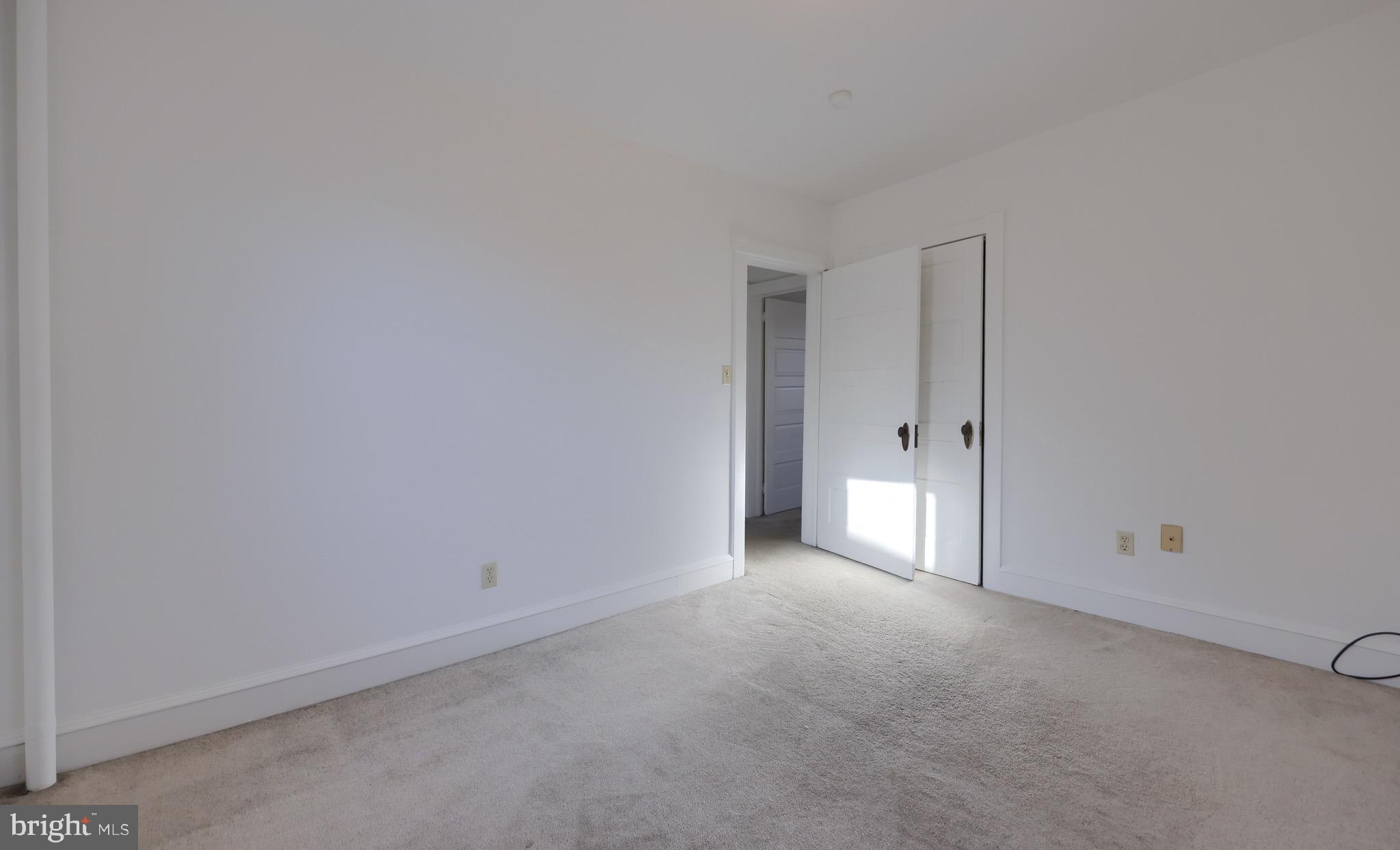 115 W FULTON STREET