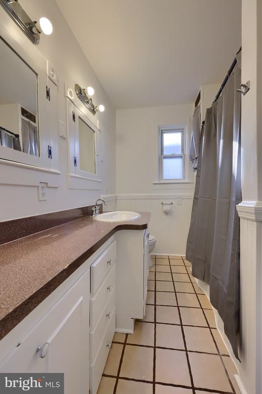 115 W FULTON STREET