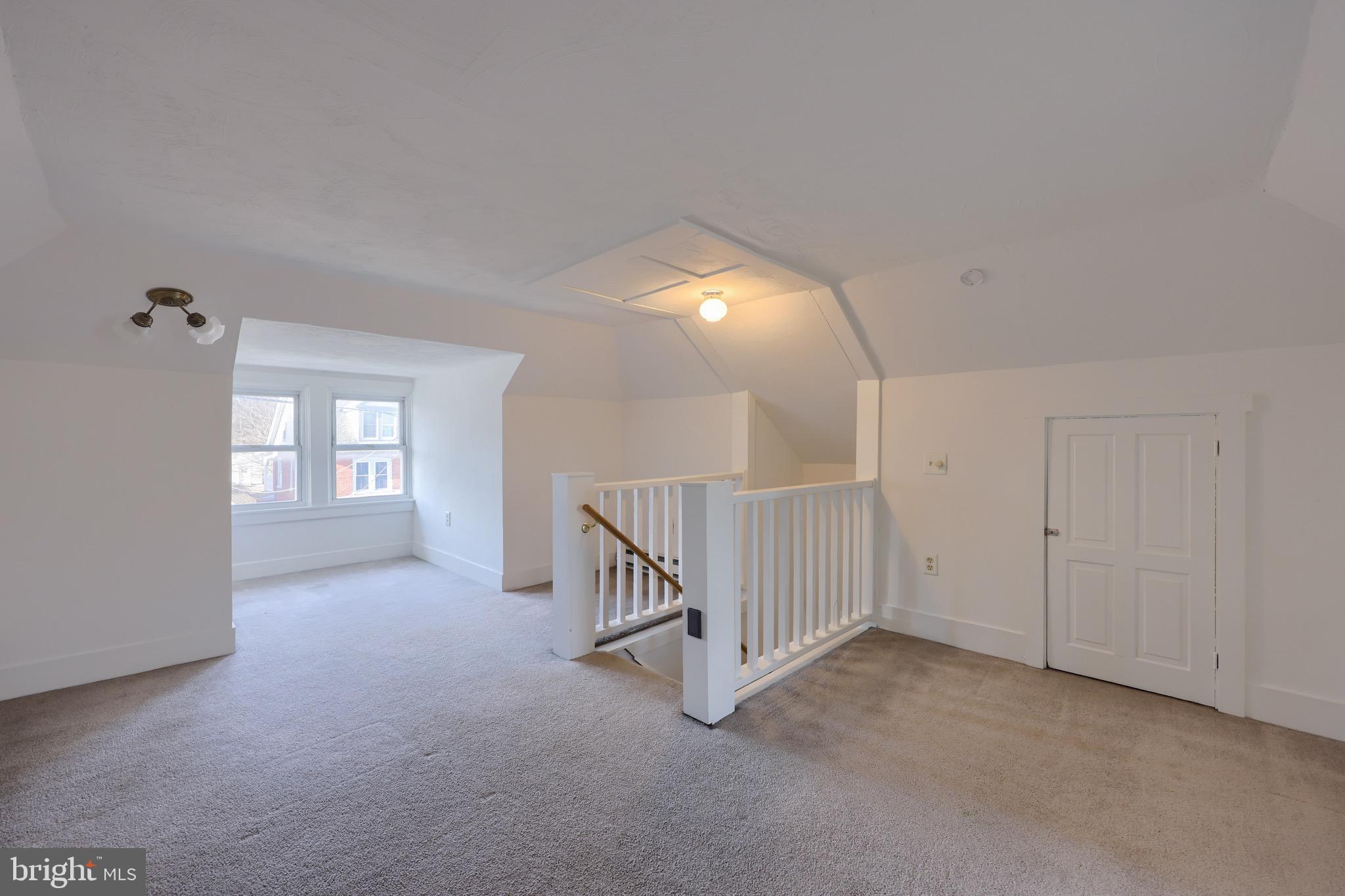 115 W FULTON STREET