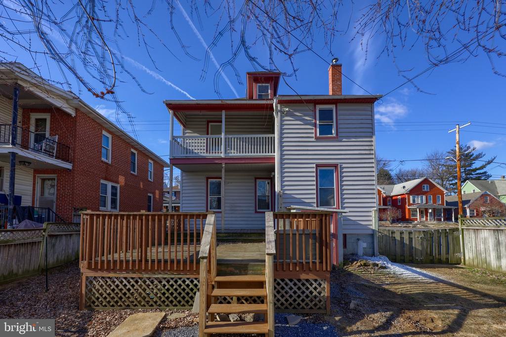 115 W FULTON STREET