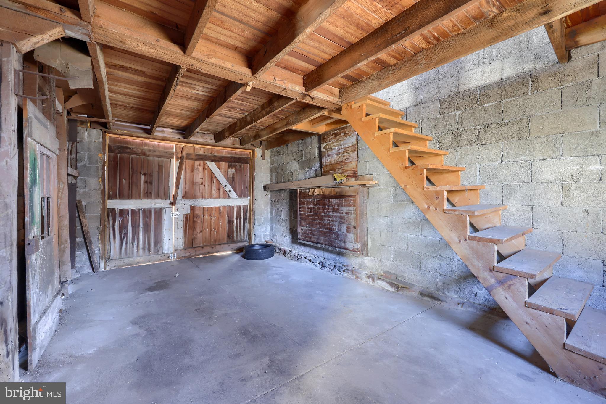 115 W FULTON STREET