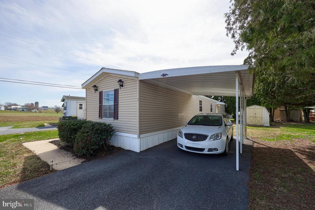 7 DOUGLASS LANE