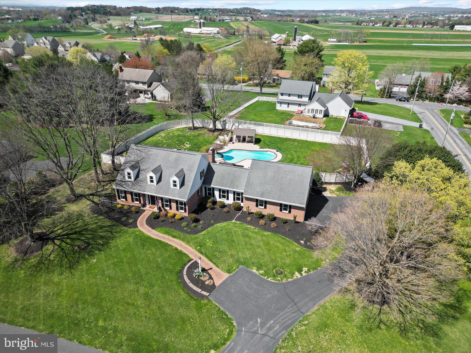 702 BUCKWOOD LANE