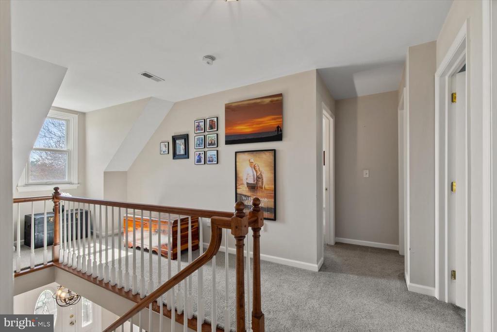 702 BUCKWOOD LANE