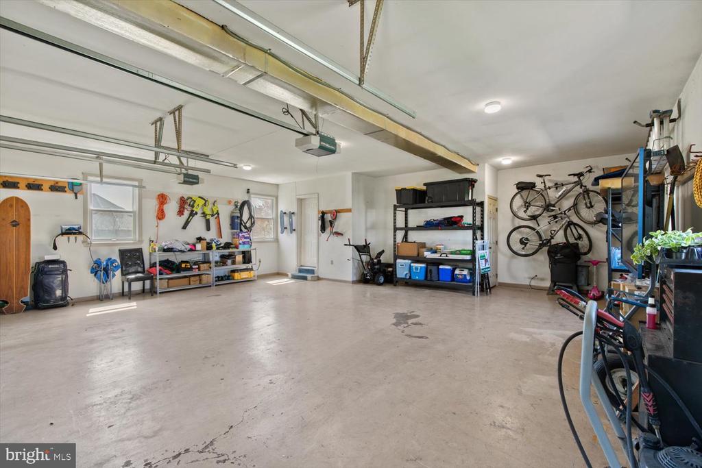 702 BUCKWOOD LANE