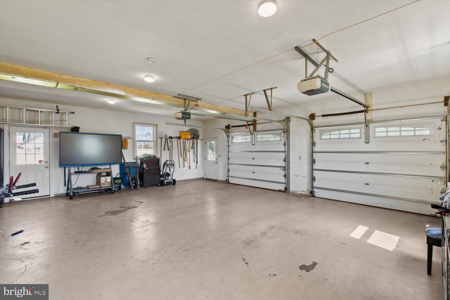 702 BUCKWOOD LANE