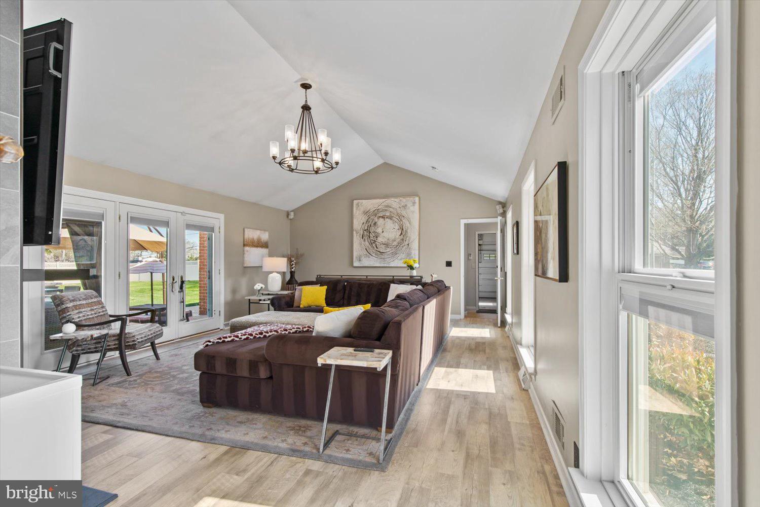 702 BUCKWOOD LANE
