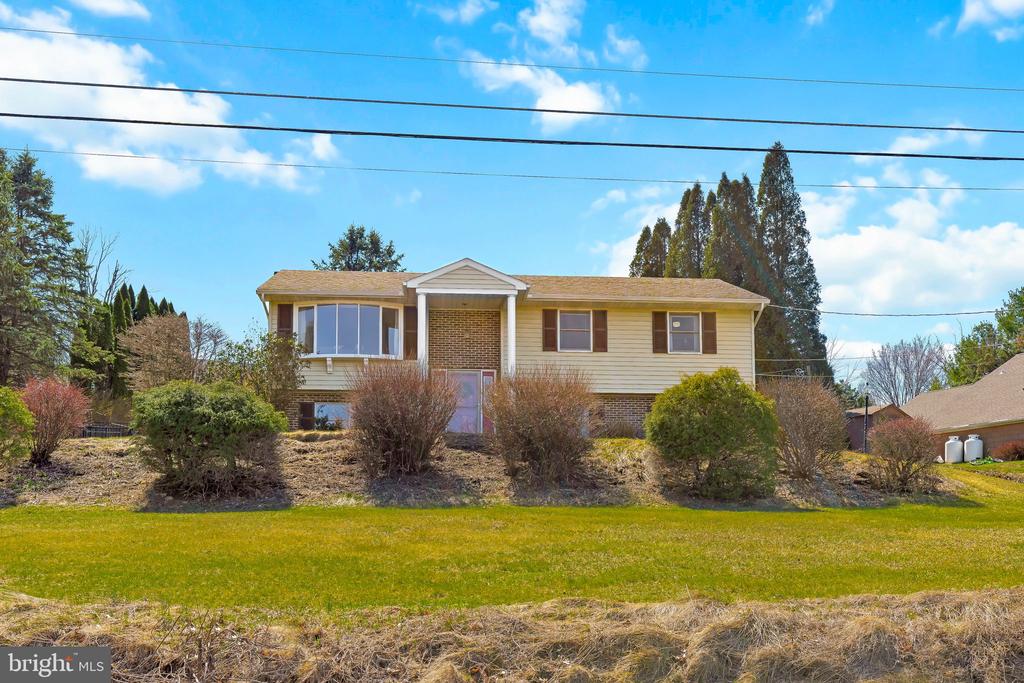 610 W CHURCH ROAD
