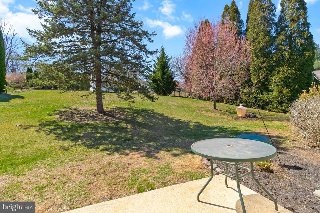 610 W CHURCH ROAD