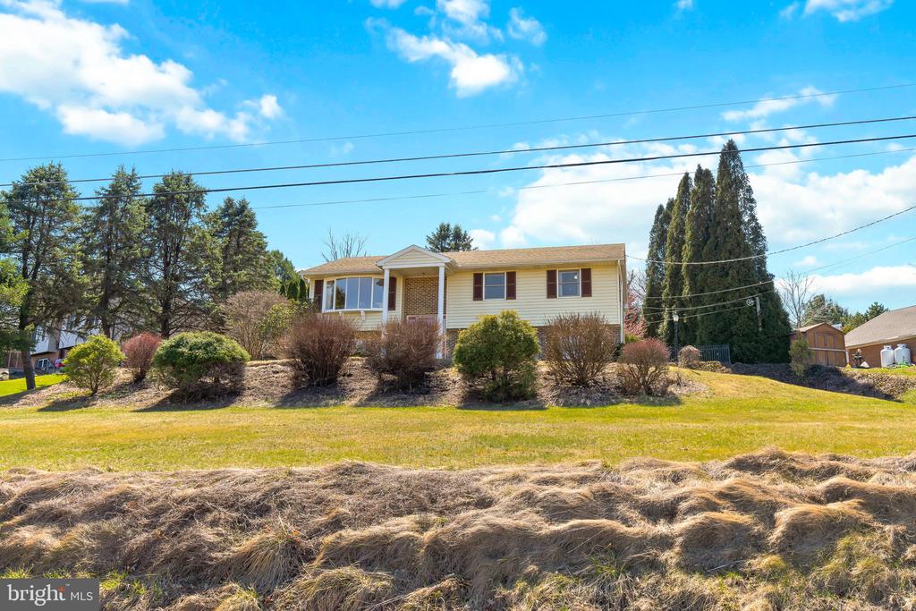 610 W CHURCH ROAD