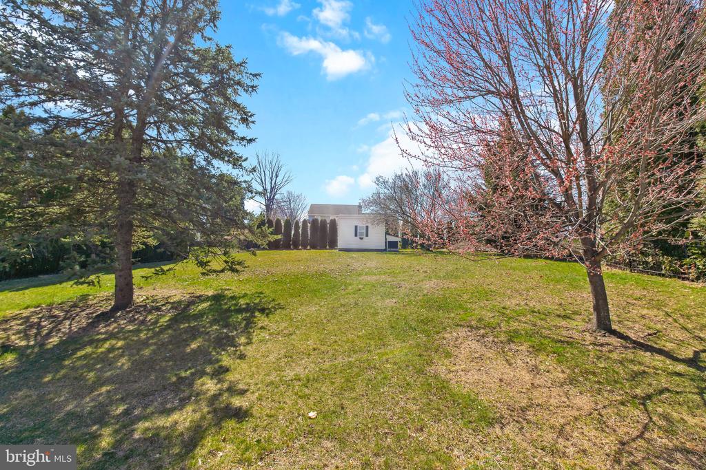 610 W CHURCH ROAD