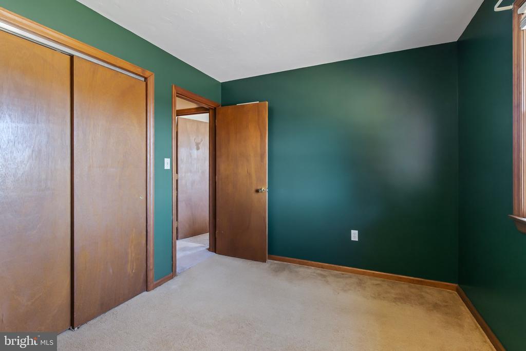 610 W CHURCH ROAD