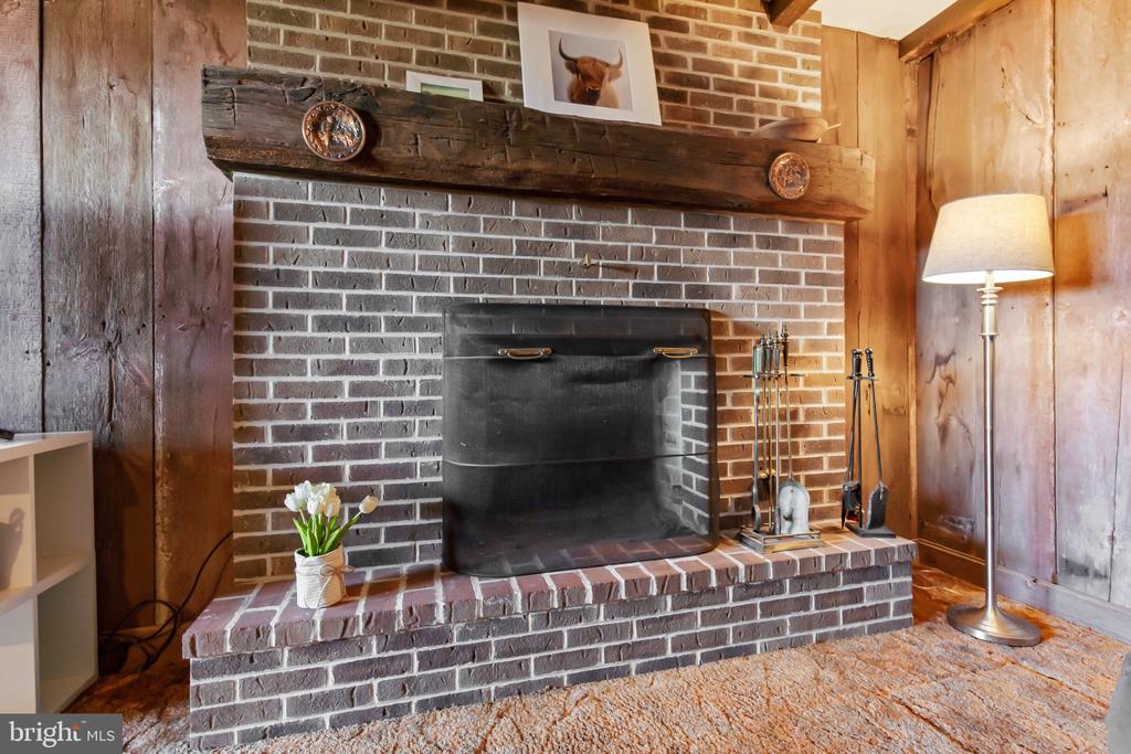 610 W CHURCH ROAD