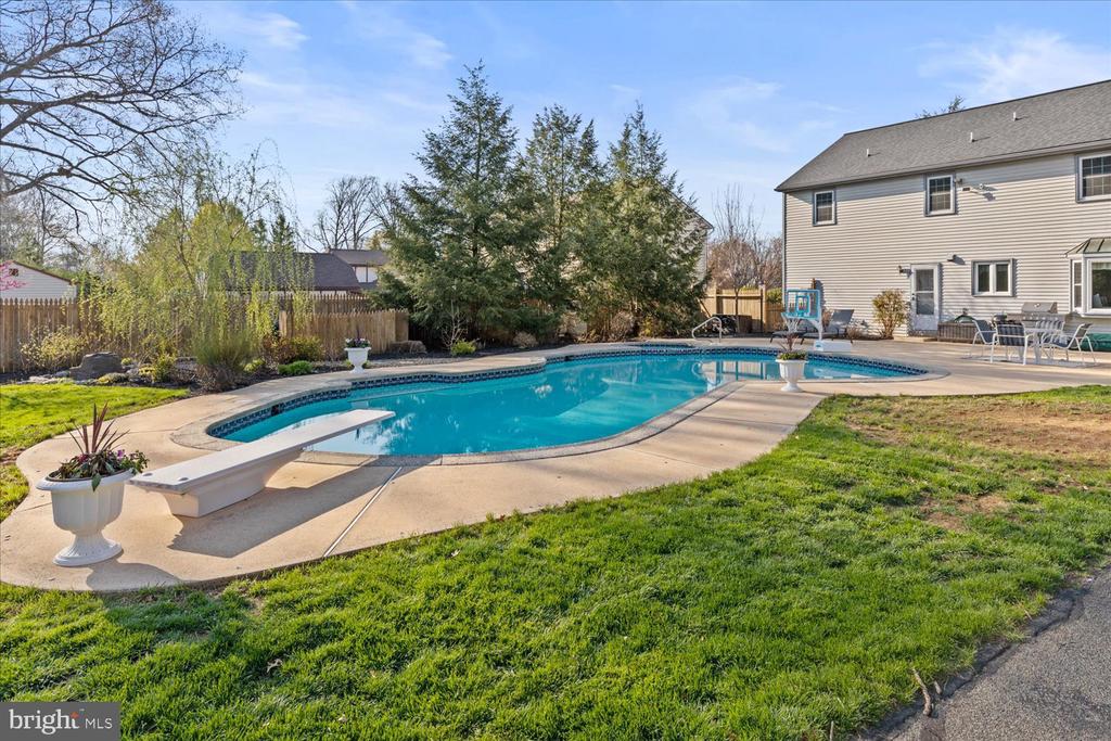 442 WETHERBURN DRIVE