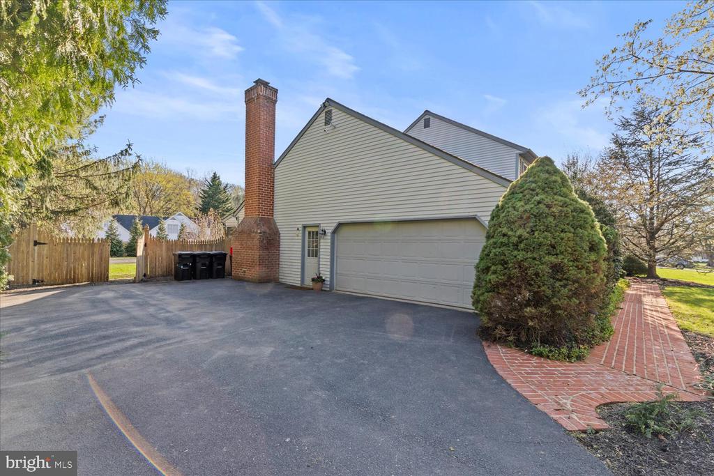 442 WETHERBURN DRIVE