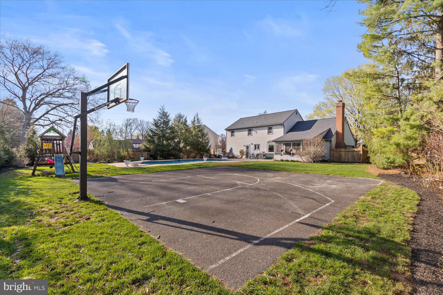 442 WETHERBURN DRIVE