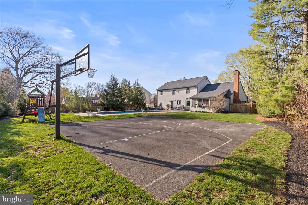 442 WETHERBURN DRIVE