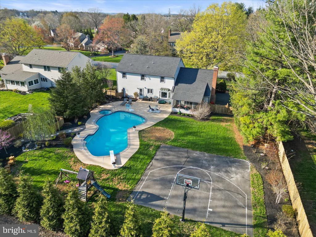 442 WETHERBURN DRIVE