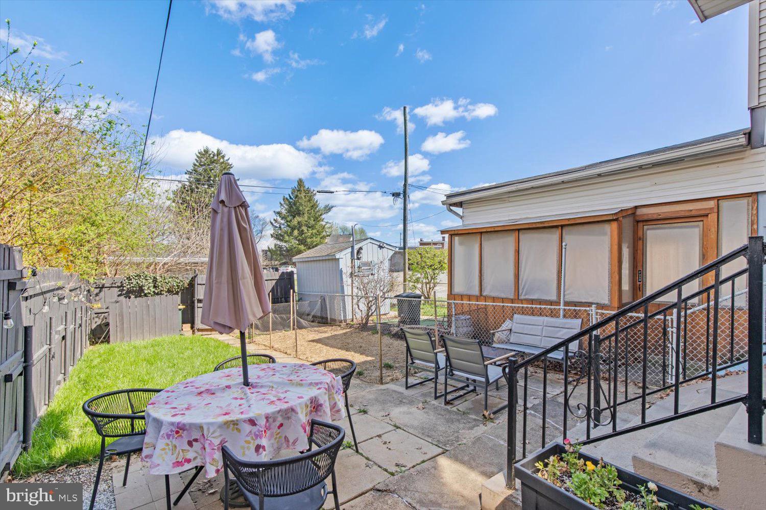 609 PEARL STREET