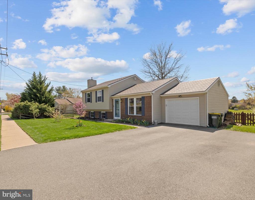 212 PETERSBURG ROAD