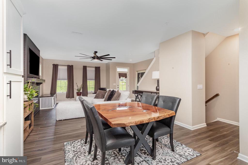 2445 ARTESIAN WAY