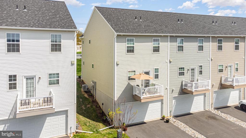 2445 ARTESIAN WAY