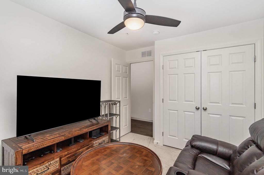 2445 ARTESIAN WAY