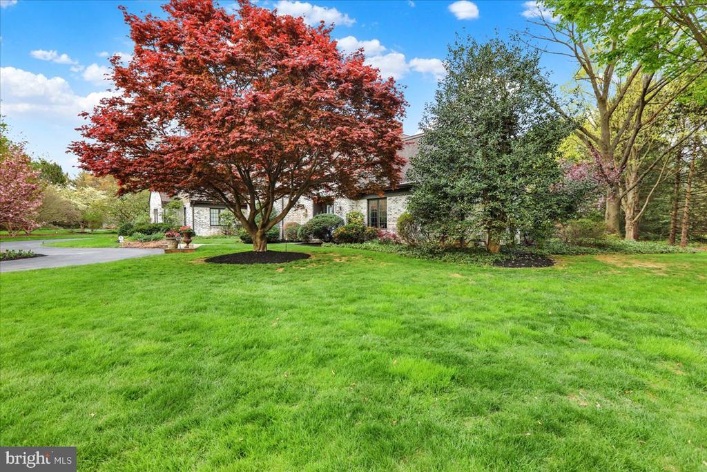 520 STONEHENGE DRIVE