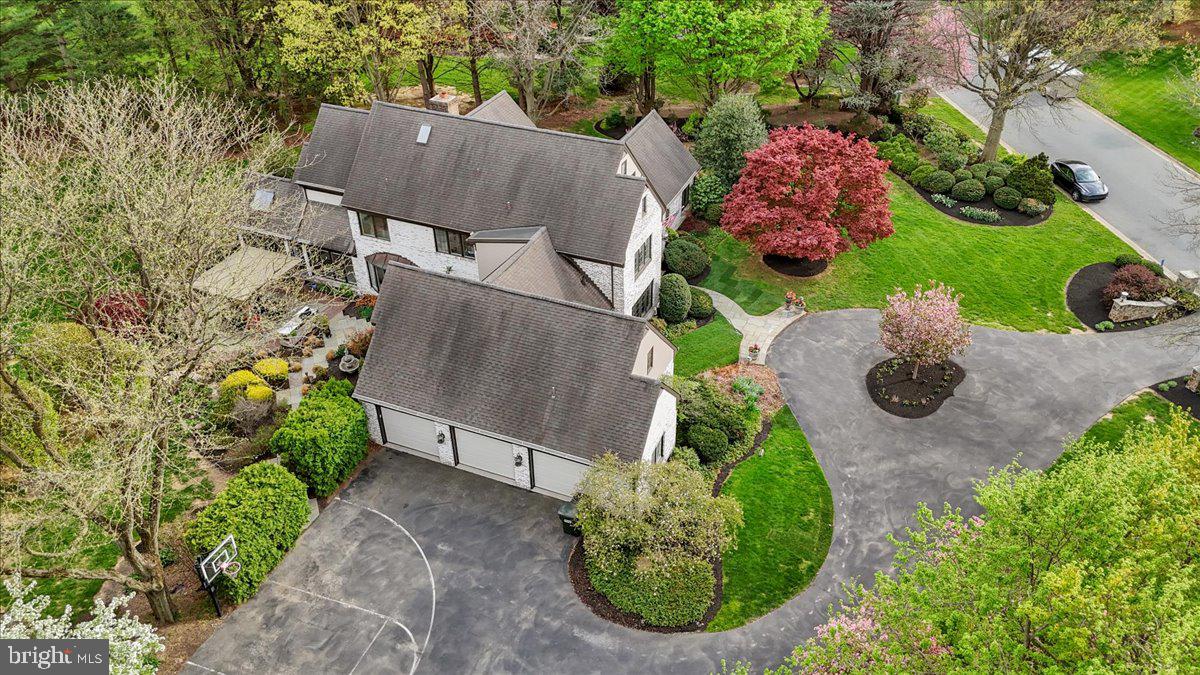 520 STONEHENGE DRIVE