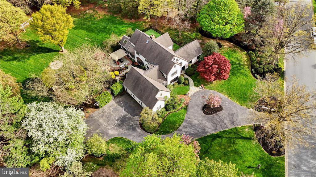 520 STONEHENGE DRIVE
