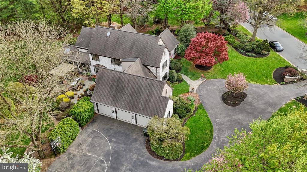 520 STONEHENGE DRIVE
