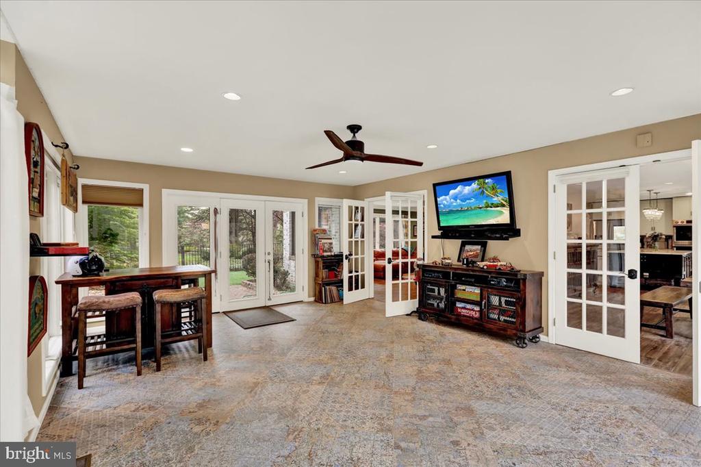 520 STONEHENGE DRIVE