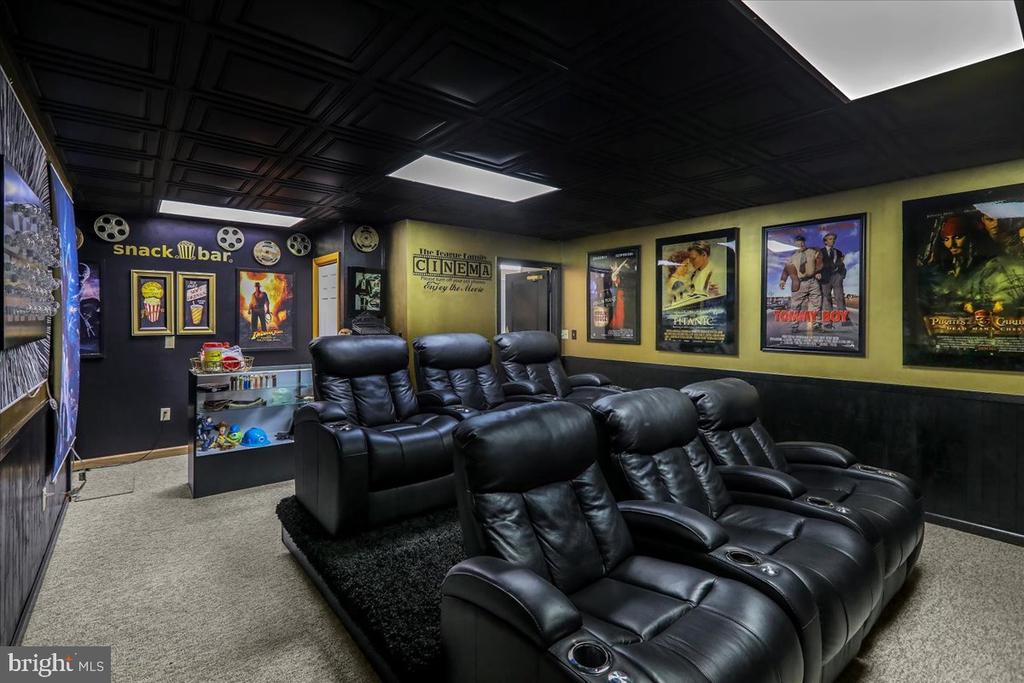 520 STONEHENGE DRIVE