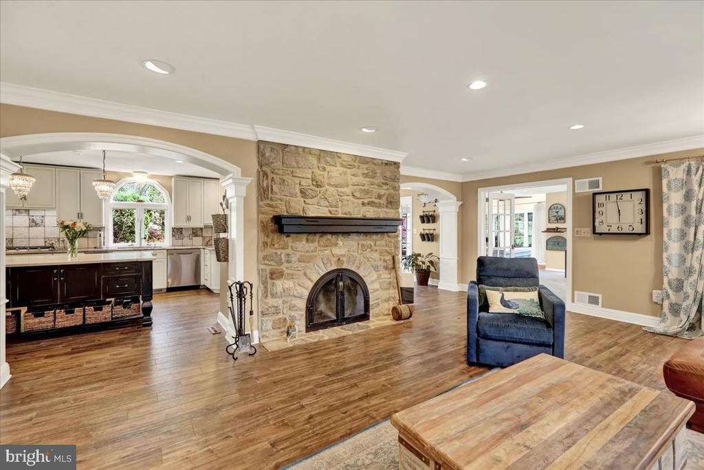 520 STONEHENGE DRIVE