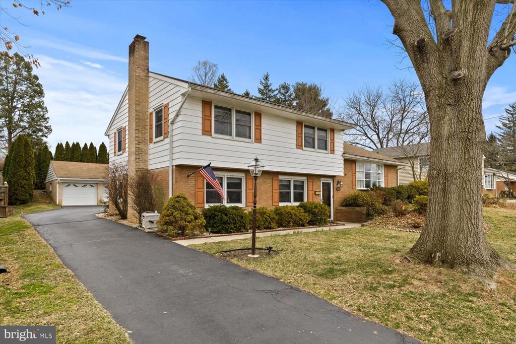 436 MANOR VIEW DRIVE