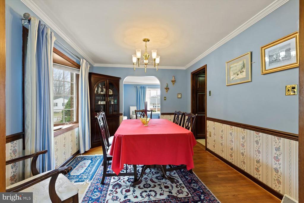 436 MANOR VIEW DRIVE
