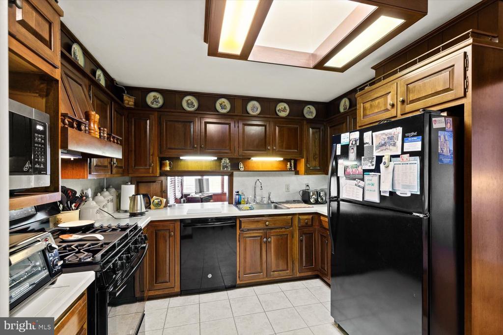 436 MANOR VIEW DRIVE