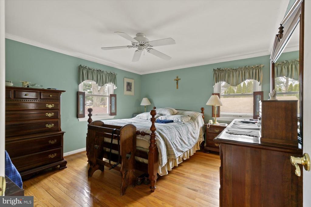 436 MANOR VIEW DRIVE