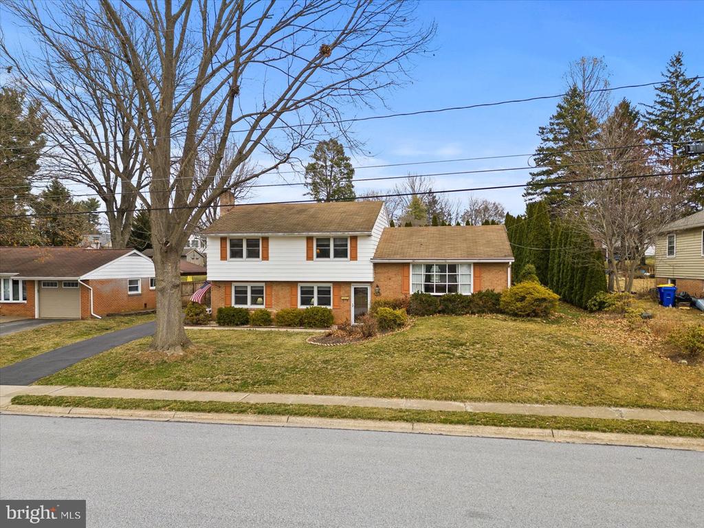 436 MANOR VIEW DRIVE