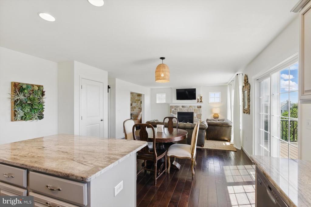 3931 ARCHER LANE