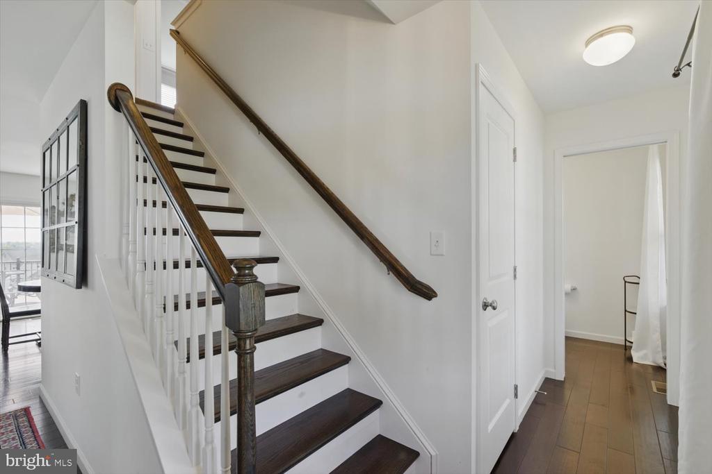 3931 ARCHER LANE