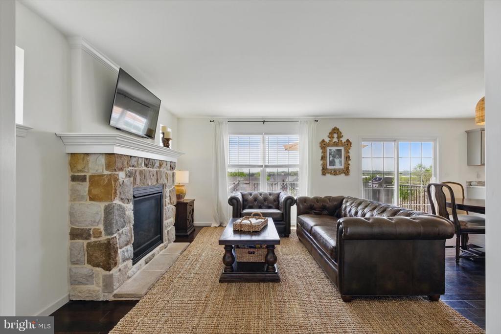 3931 ARCHER LANE