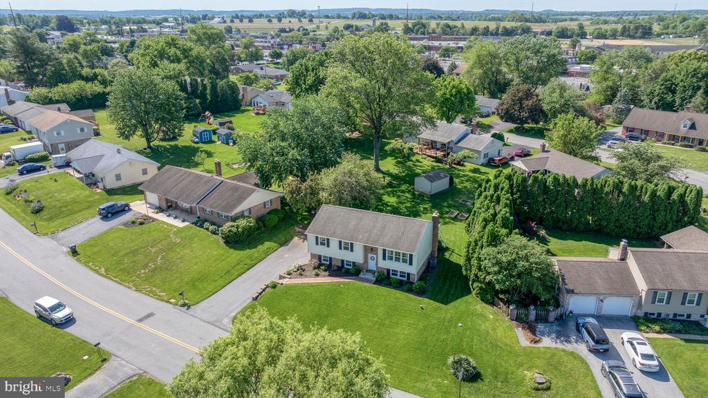 2436 ELLENDALE DRIVE
