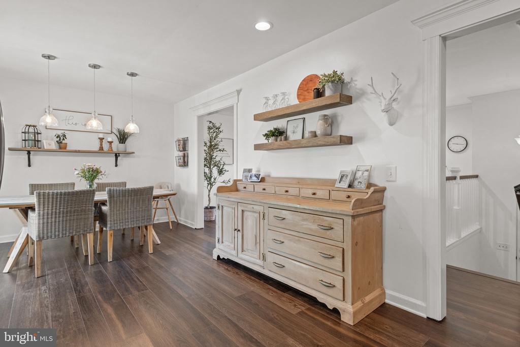 2436 ELLENDALE DRIVE