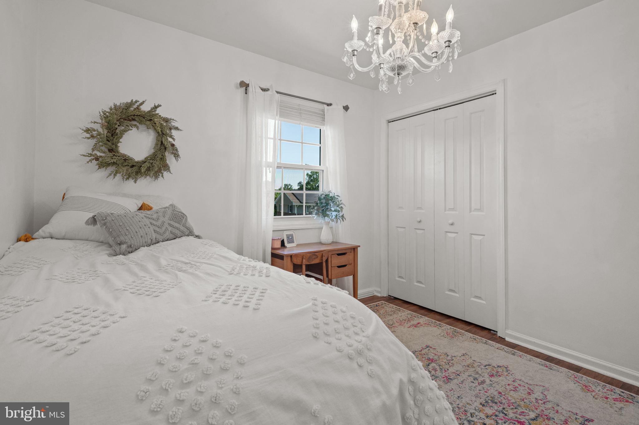 2436 ELLENDALE DRIVE