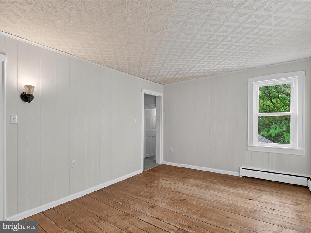 31 W FERDINAND STREET