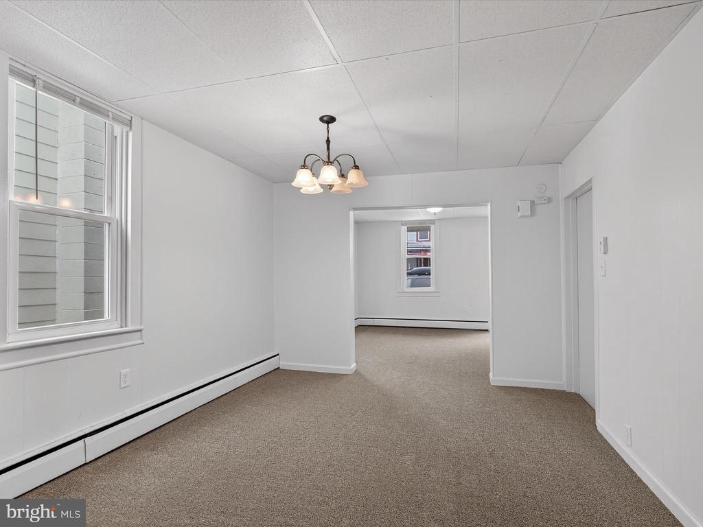 31 W FERDINAND STREET