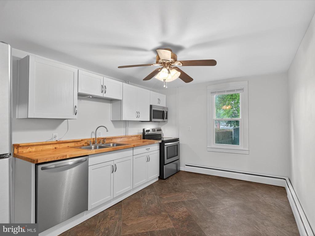 31 W FERDINAND STREET