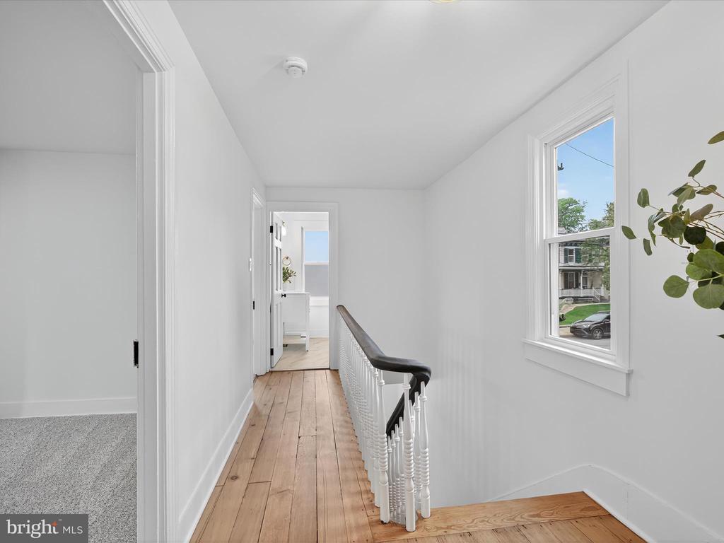 117 N BARBARA STREET